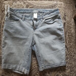 Time And TRUE Women's Light Blue Denim Shorts SIZE 12